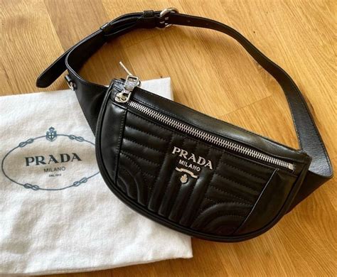 bauchtasche prada